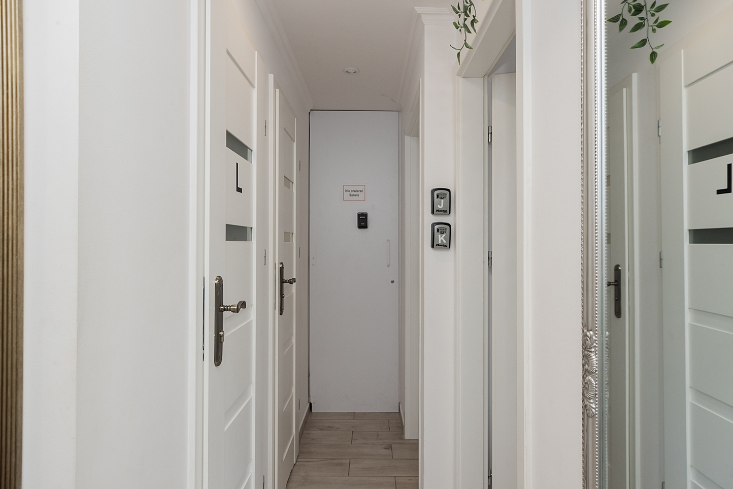 Korytarz w apartamencie Warszawa – wynajem na doby