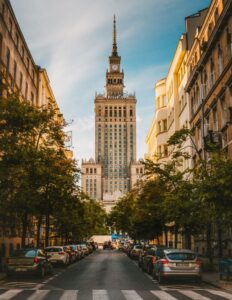 Wystawcy prezentujący nowoczesne urządzenia audio na Audio Video Show 2026 w Warszawie