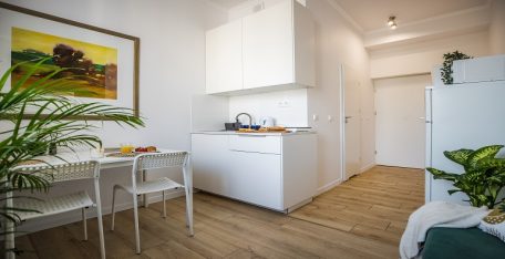 Kiralık daire Varşova Ochota, tam donanımlı, Chopin Havaalanı F4 yakınında