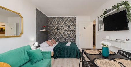 Apartament na doby w centrum Warszawy – pokój dla 4 osób z WiFi i TV