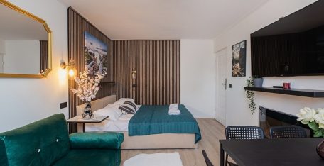 Apartment room for 4 with TV, Warsaw center